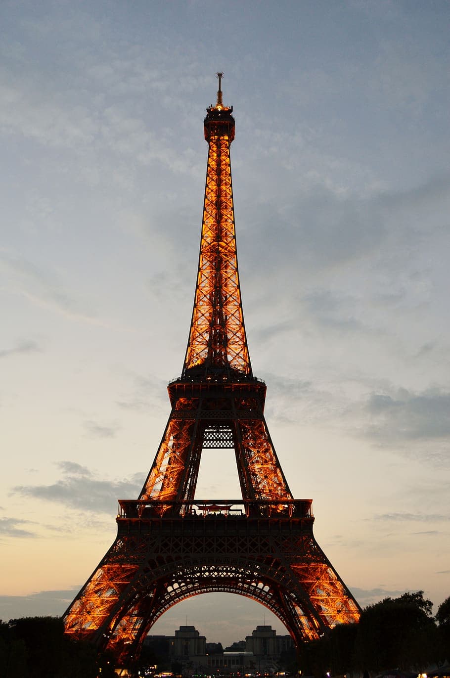 Eiffel Tower - free HD phone wallpaper for iPhone and Android, 1284x2778